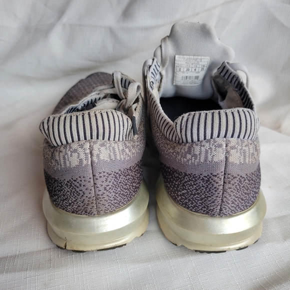 Brooks Gray Running Shoes - Picture 4 of 7